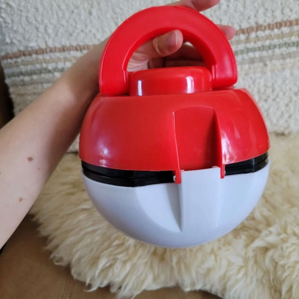 2017 Think Geek Pokemon Lunch Case Box Tote Poke Ball Purse Storage Container